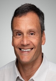Tony Cadiz headshot