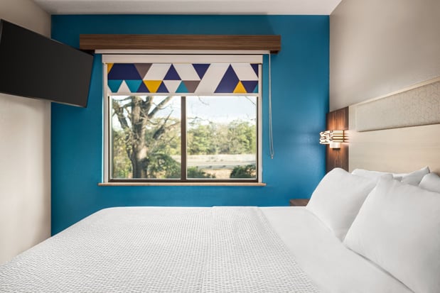 Images Holiday Inn Express & Suites Mobile West - I-10 by IHG