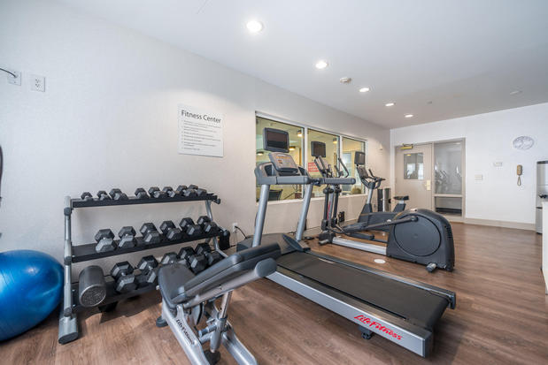 Images Holiday Inn Express & Suites Lagrange by IHG