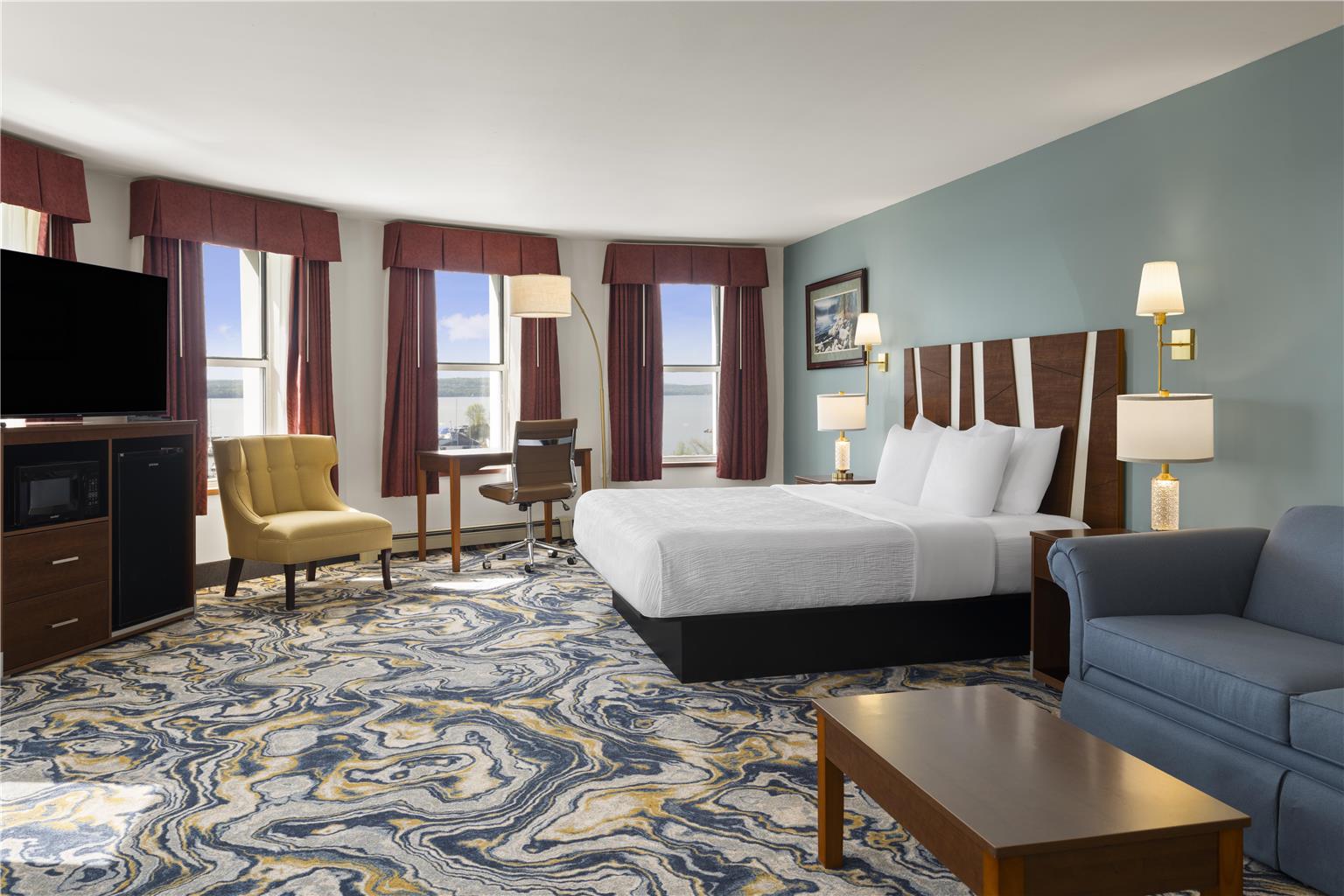 King Room with Sofa Bed
