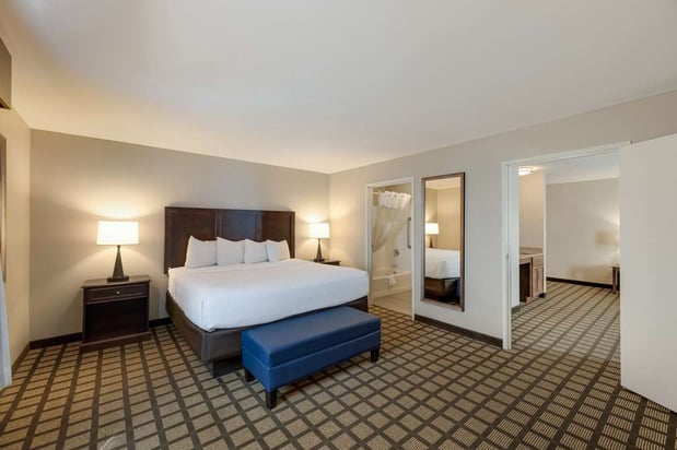 Images Best Western North Bryant Inn