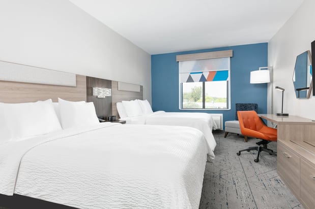 Images Holiday Inn Express & Suites Winnie by IHG