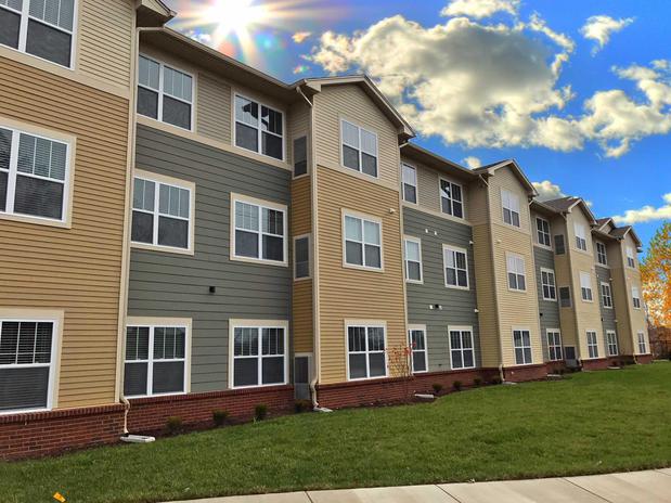 Images Jefferson Crossings Apartments