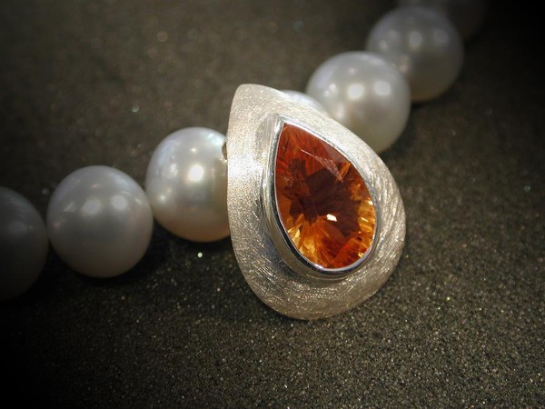 Carat Edelsteine und Unikat-Schmuck, Theatergasse 17 in Nürnberg