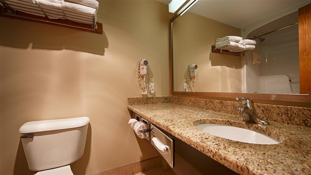 Images Best Western Plus Guildwood Inn