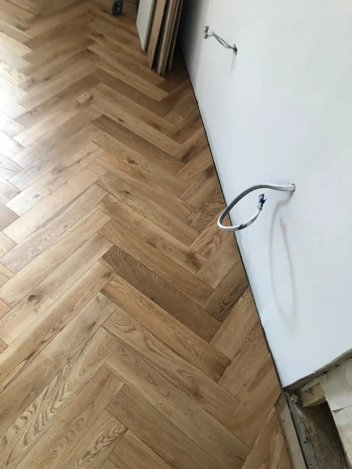 Images HW UK Services Ltd