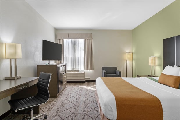 Images Best Western Plus North Houston Inn & Suites