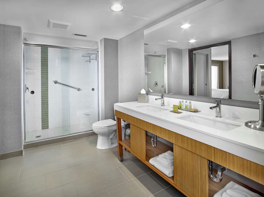 Images DoubleTree by Hilton Edmonton Downtown
