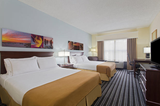 Images Holiday Inn Express & Suites Clearwater North/Dunedin, an IHG Hotel