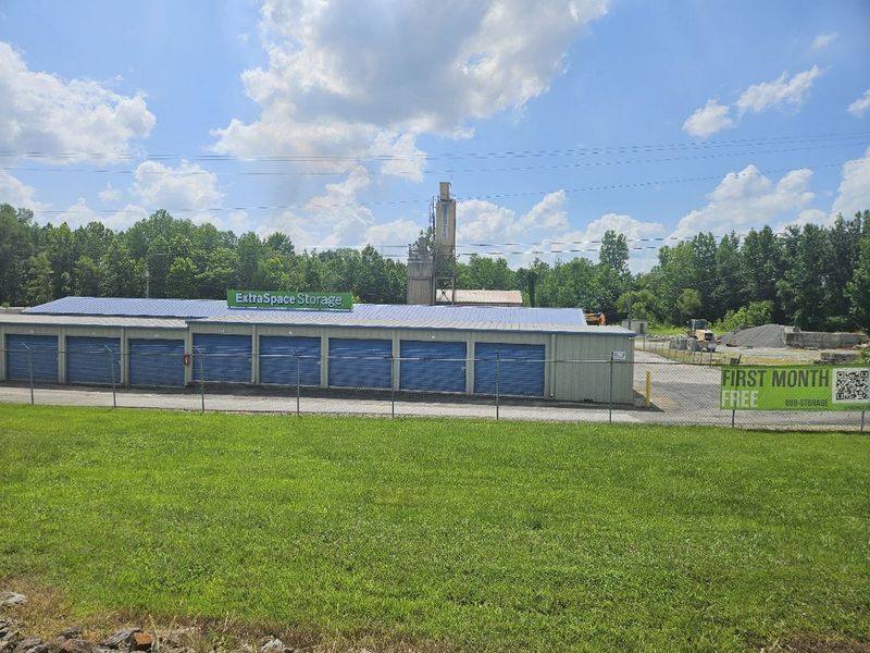 Exterior Units - Storage Express at 10109 US-431 N, Central City, KY 42330