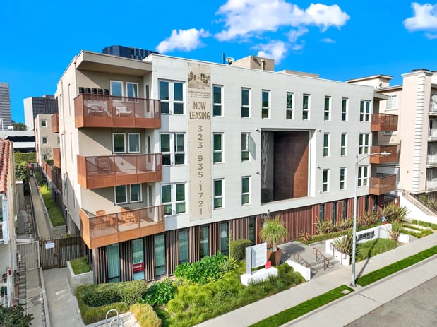 Images The Urbanpolitan Luxury Apartments in Los Angeles
