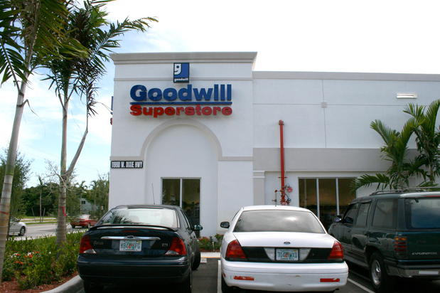 Images Goodwill - North Miami West Dixie
