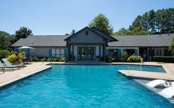 The Lakes Apartments Image