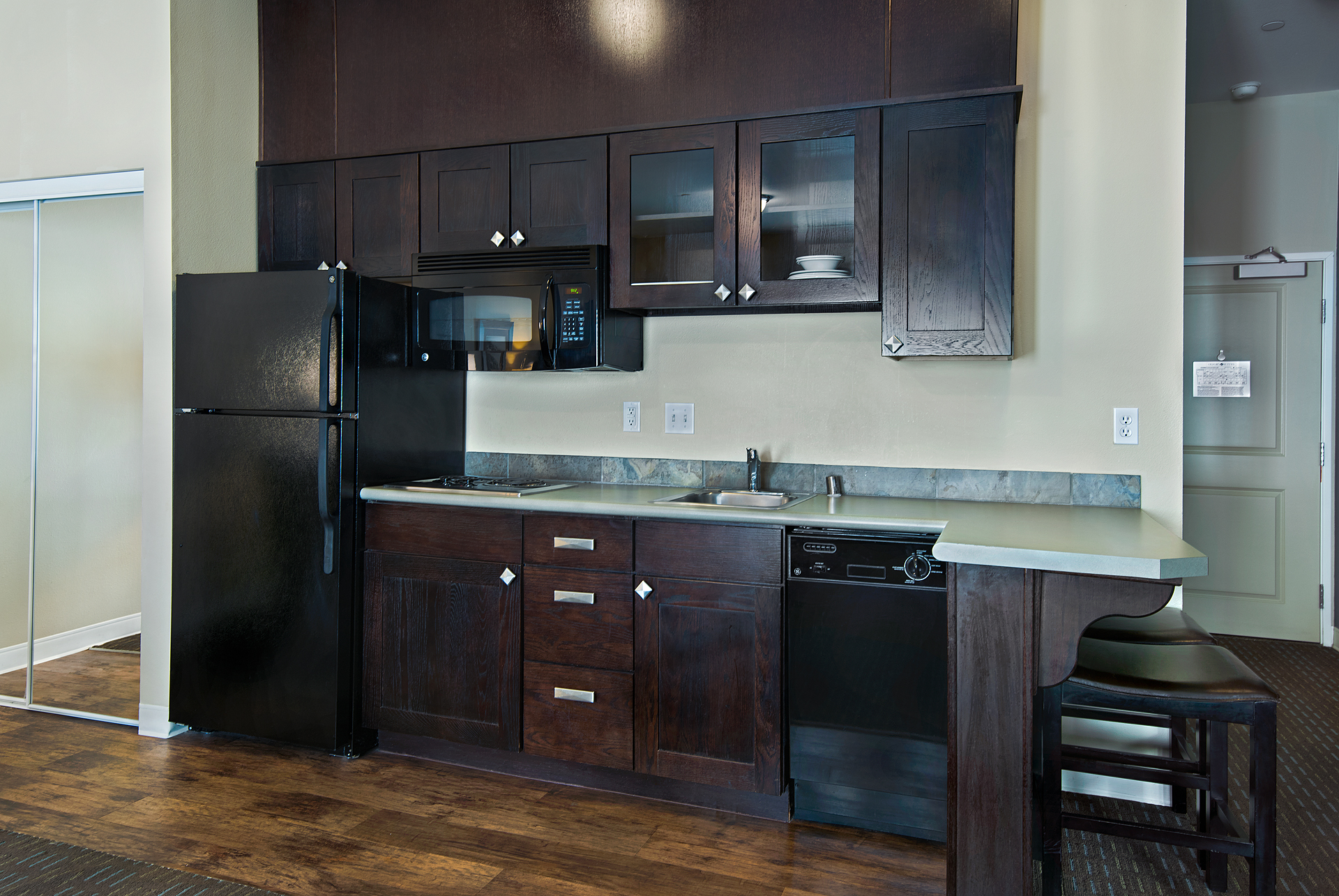 Oxford Suites Silverdale Image