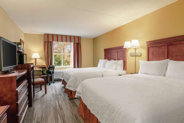 Images Hampton Inn & Suites Williamsburg Historic District