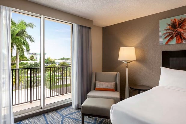 Images Embassy Suites by Hilton Miami International Airport