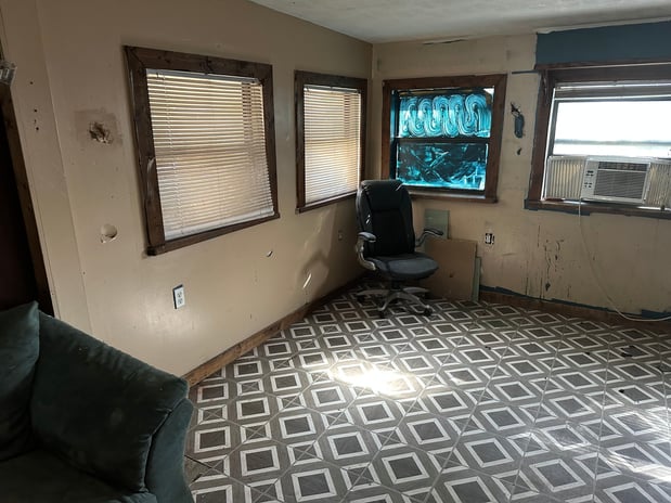 Images Simple Sell LLC