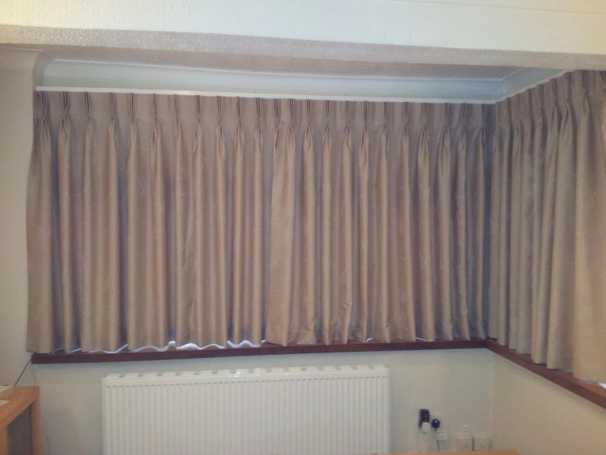 Crystal Curtain & Blind Manufacturers Ltd Gillingham 01634 817807