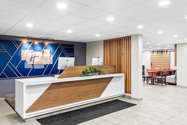 Images Holiday Inn Express & Suites Charleston-Southridge by IHG