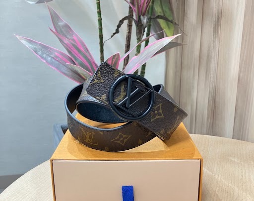 Images KOMEHYO（コメ兵）買取センターきりしま国分山形屋