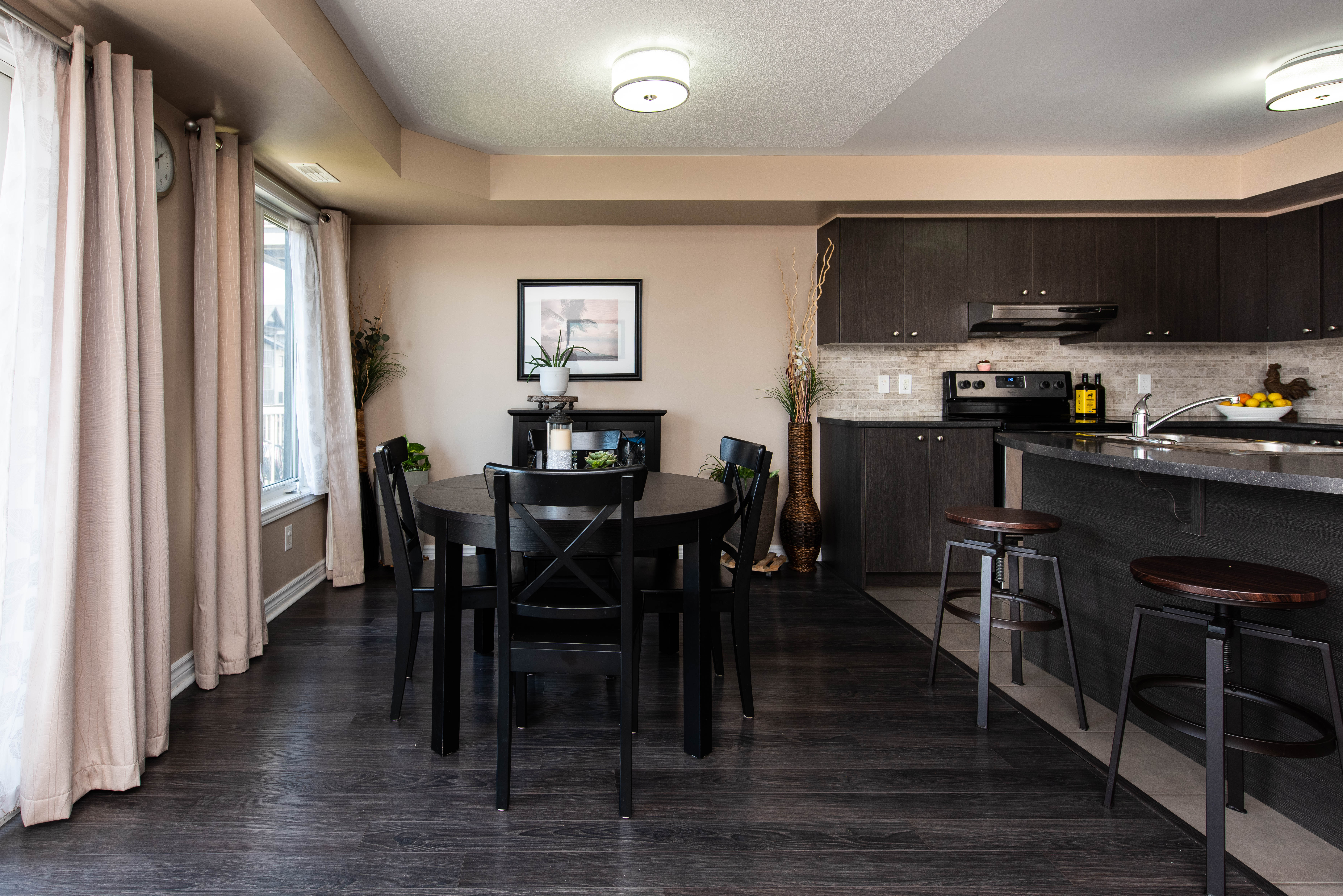 Images Leif Olson - Ottawa Real Estate Agent - Hamre Team RE/MAX Affiliates