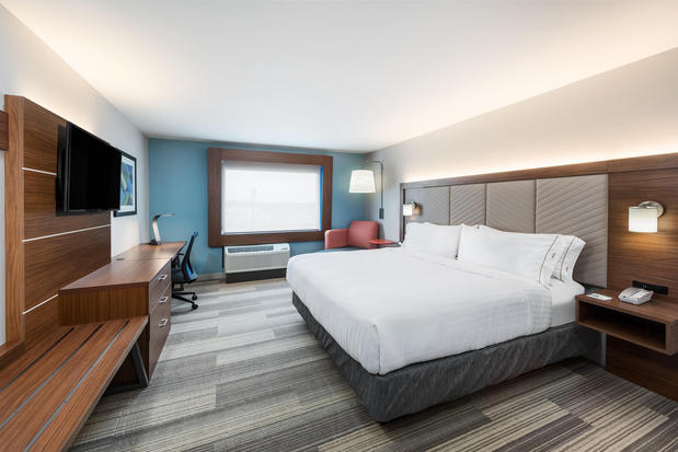 Images Holiday Inn Express & Suites West Plains Southwest, an IHG Hotel