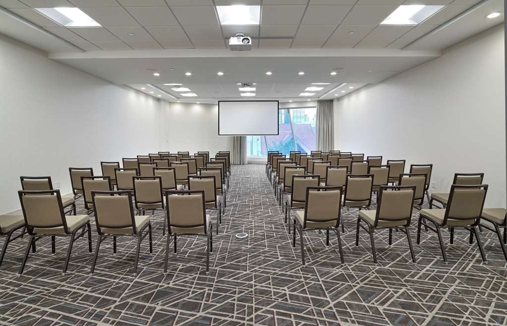 Images DoubleTree by Hilton Edmonton Downtown
