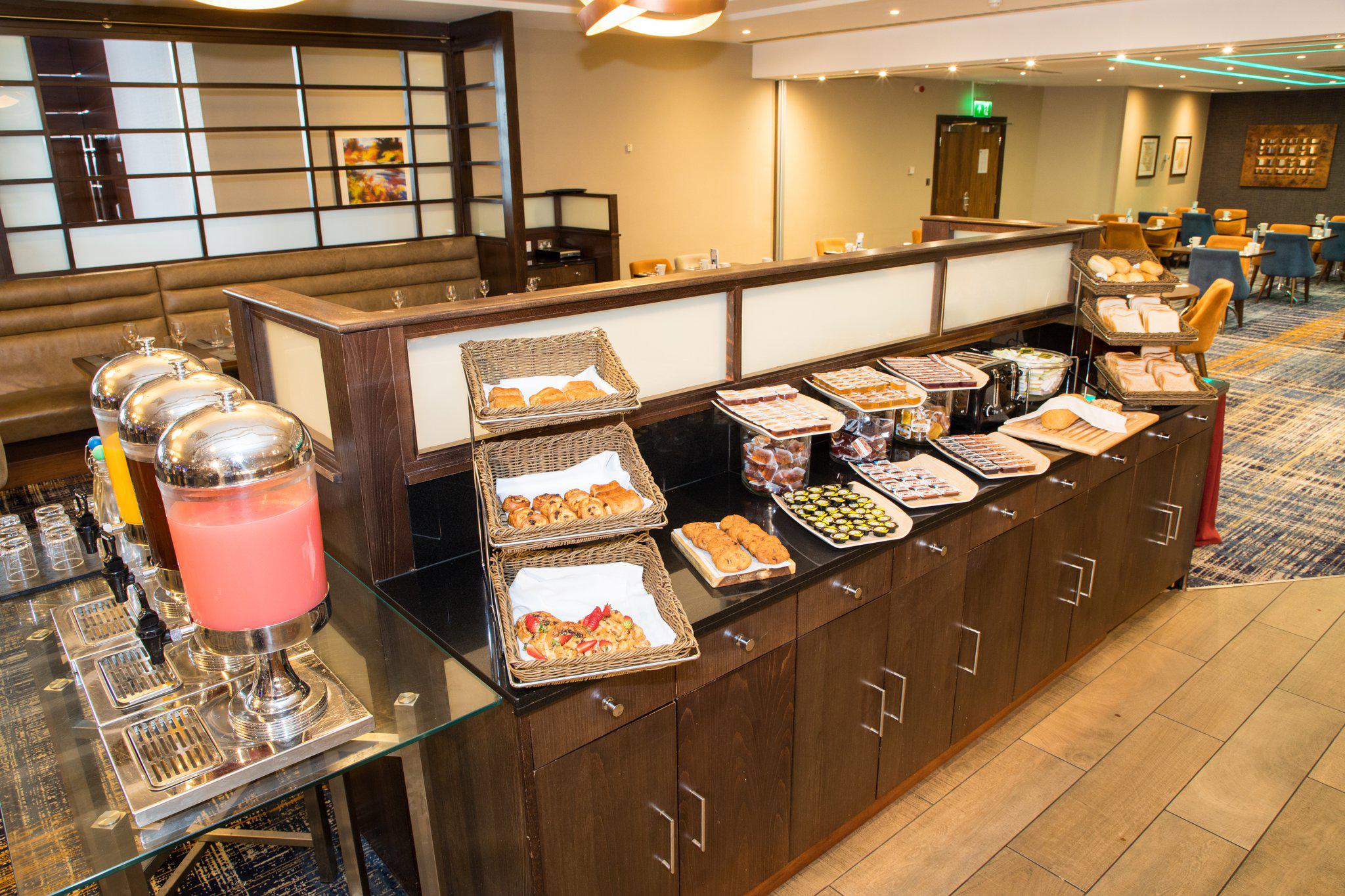 Images Crowne Plaza London - Gatwick Airport, an IHG Hotel