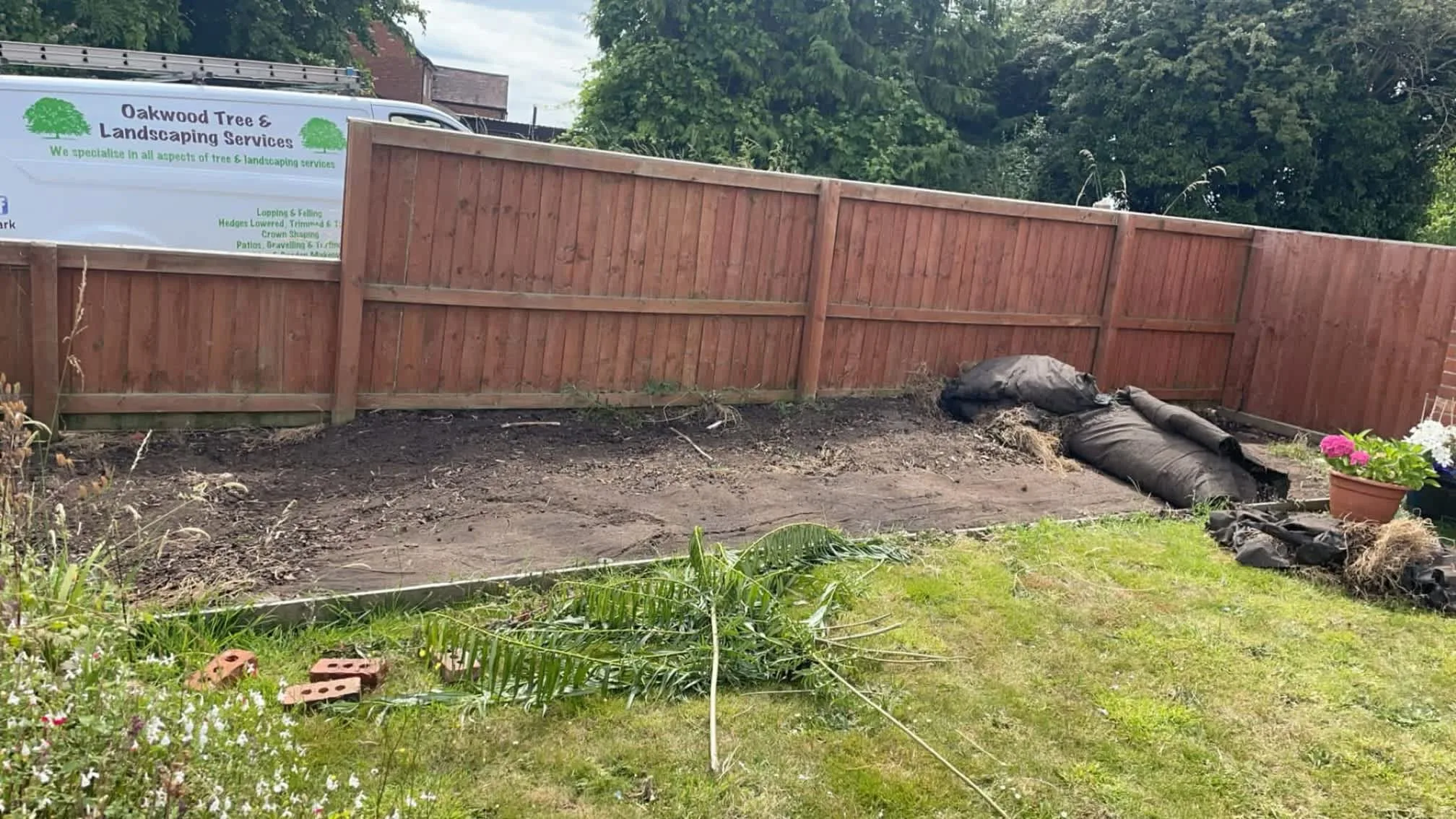 Images Oakwood Tree & Landscaping Services