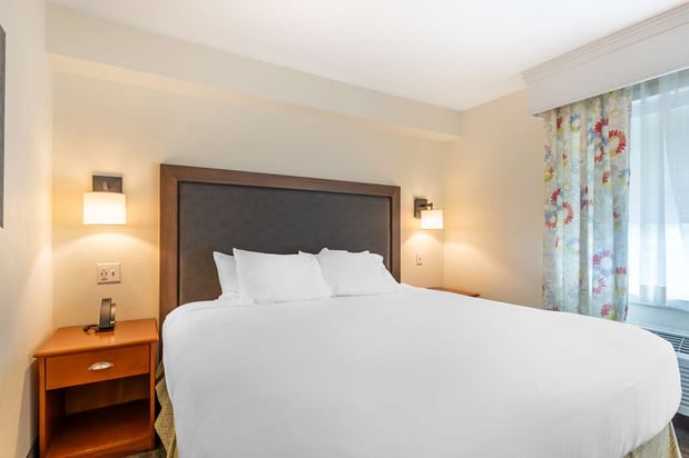 Images Best Western Plus University Park Inn & Suites