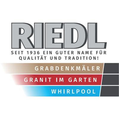 Petra Riedl Grabdenkmäler Logo