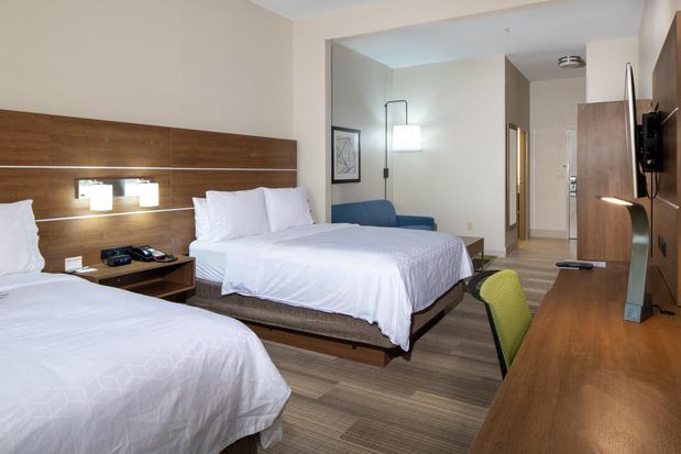 Images Holiday Inn Express & Suites Dallas South - Desoto by IHG