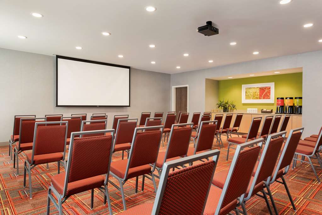 Meeting Room Home2 Suites by Hilton Menomonee Falls Milwaukee Menomonee Falls (262)737-7100