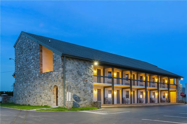 Images SureStay Studio by Best Western Paradise Lancaster County