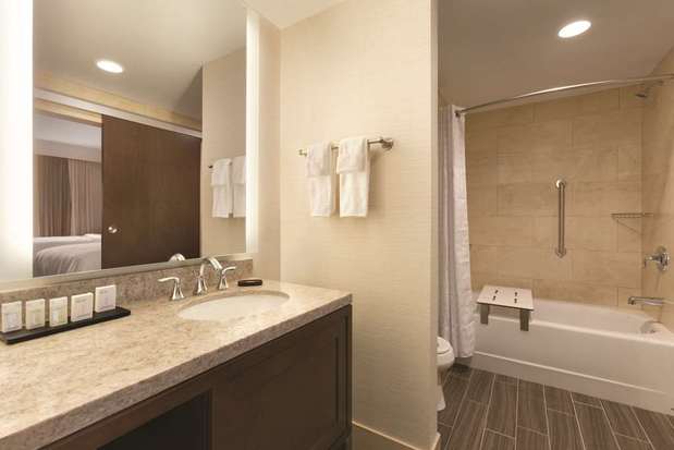Images Embassy Suites by Hilton Akron Canton Airport
