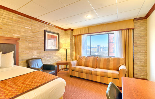 Images Riverwalk Plaza Hotel