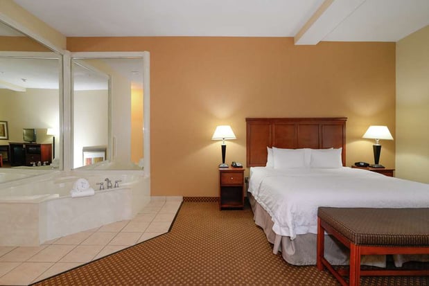 Images Hampton Inn & Suites Detroit/Chesterfield Township