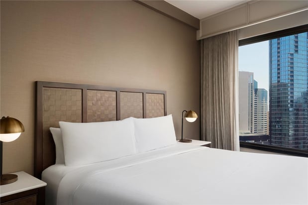 Images The DEXTRO Little Italy, BW Premier Collection