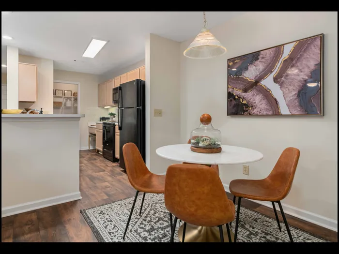 The Lakes Apartments Image