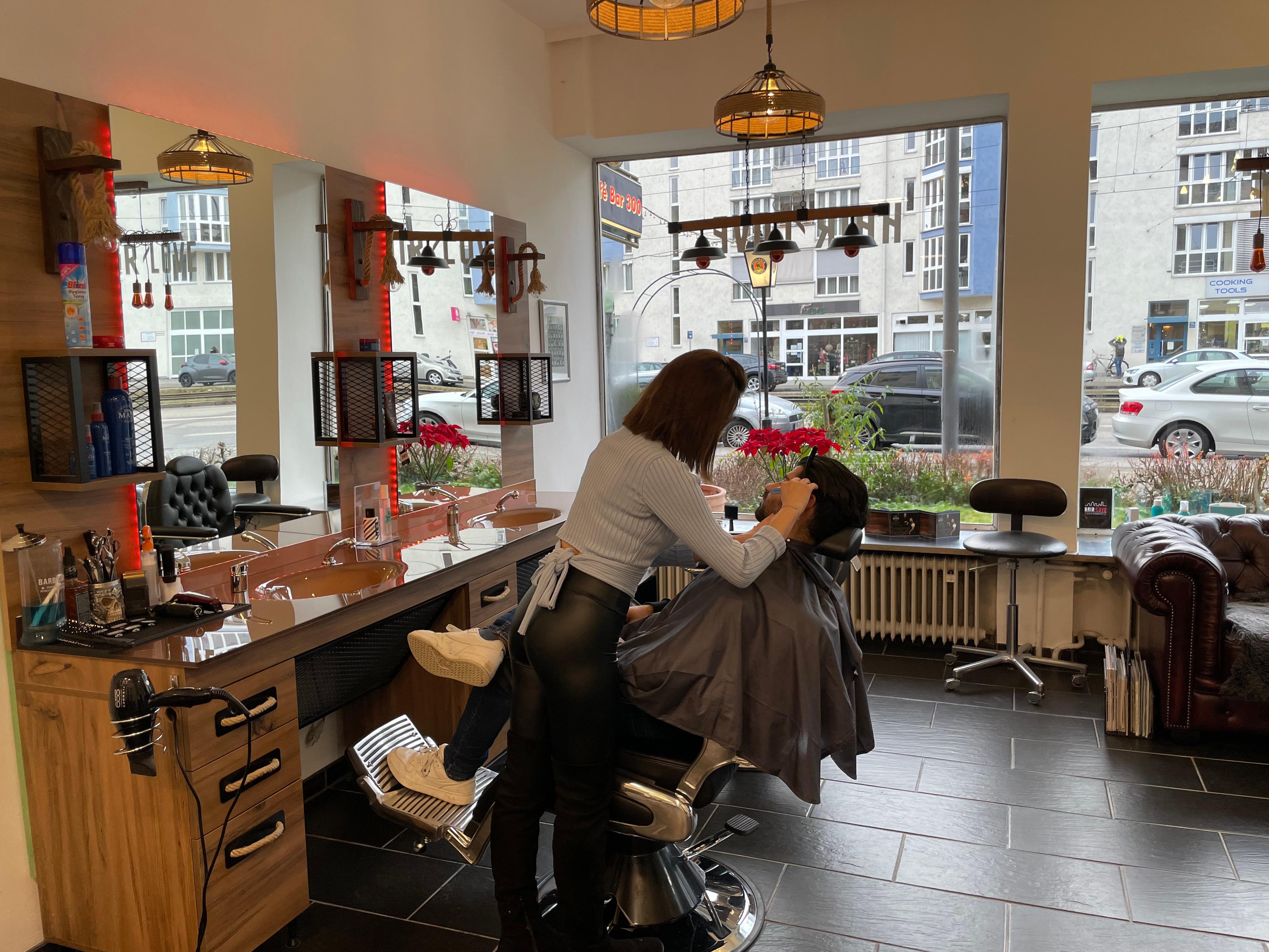 Hair Love - Friseur München, Schleißheimer Straße 246 in München