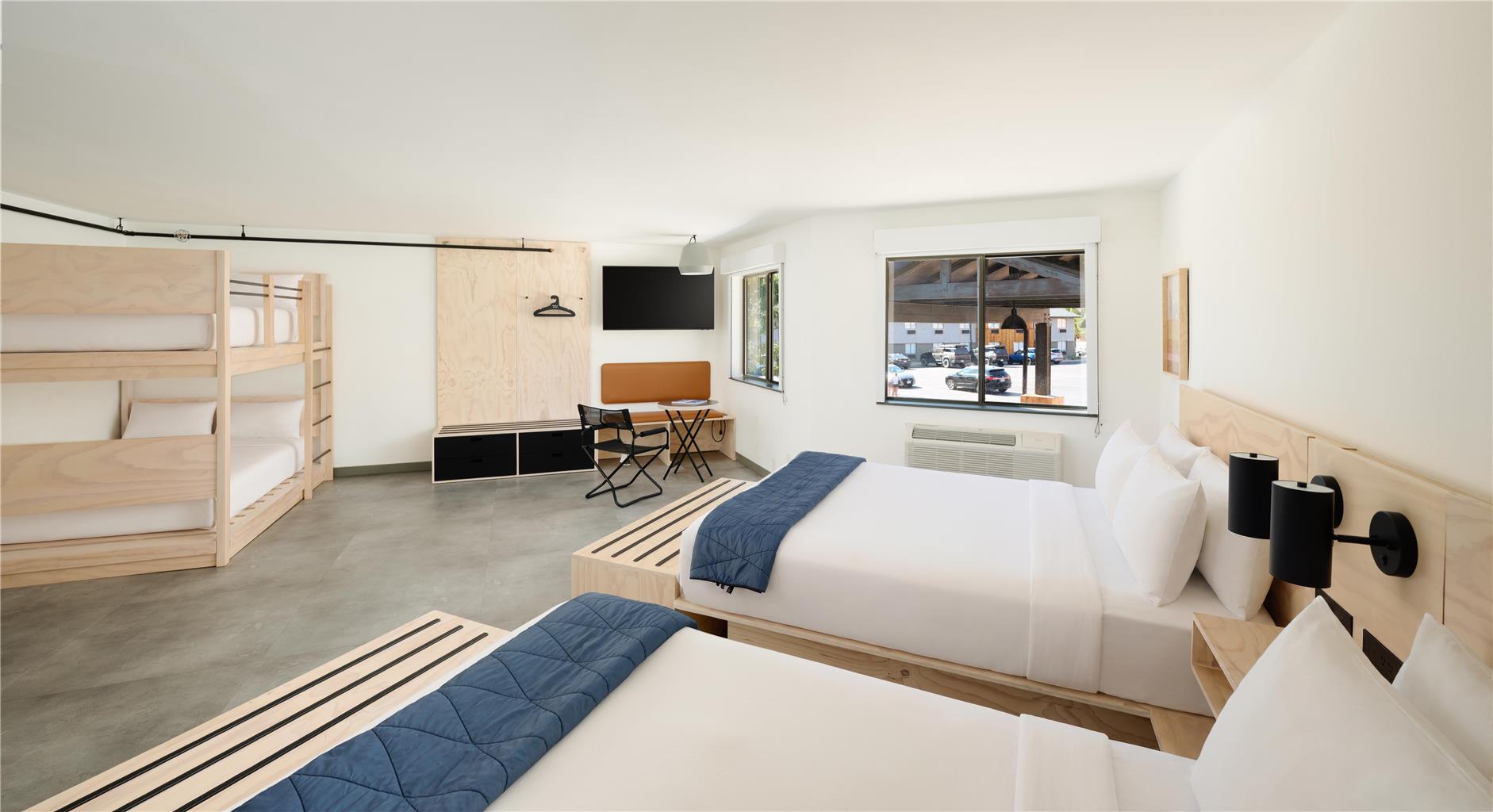 Guest room