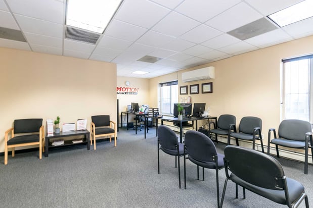 Images MOTION Sports Medicine - Bainbridge