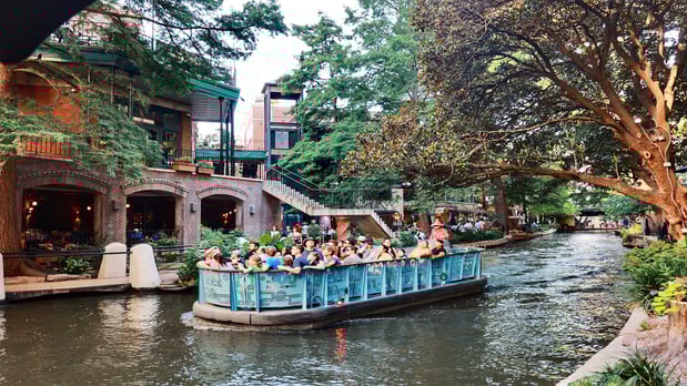 Images Holiday Inn Express & Suites San Antonio Rivercenter Area by IHG