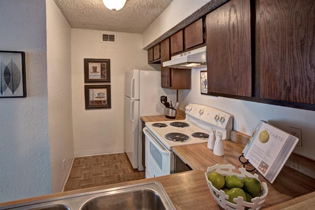 Kitchen with White Appliance Package