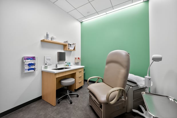 Images Carbon Health Urgent Care Aurora - Arapahoe Crossing