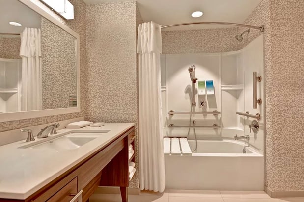 Images Home2 Suites by Hilton Naples I-75 Pine Ridge Road