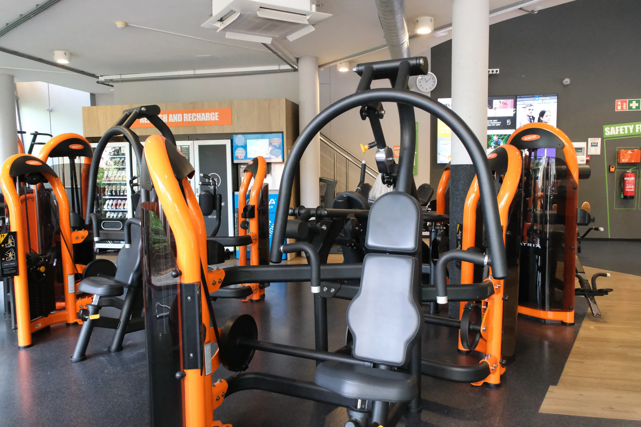 Foto's Basic-Fit 24/7