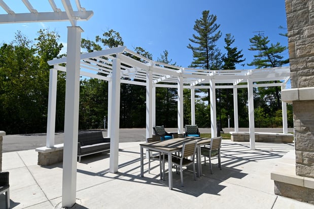 Images Vista Springs Trillium Village Grand Estate