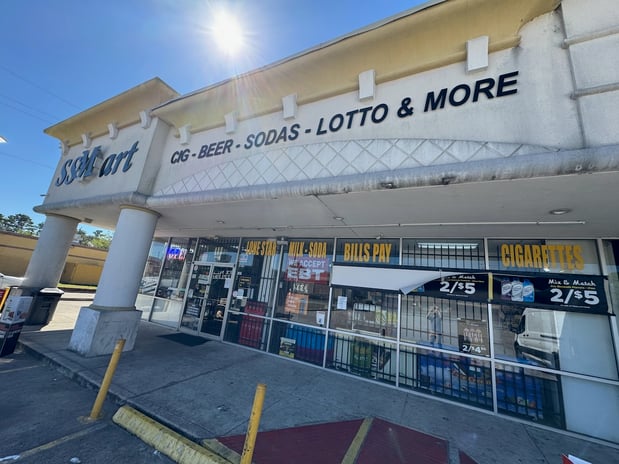 Images CoinFlip Bitcoin ATM - SS Mart (Houston)