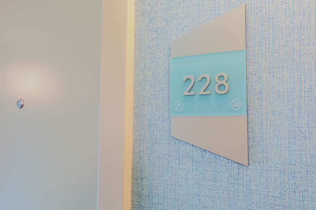 Guest room